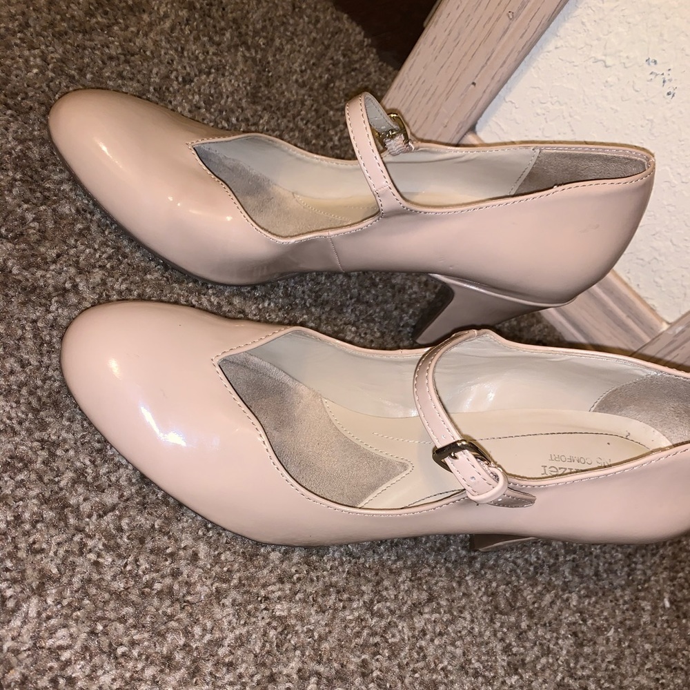 Women’s Nude Professional heel